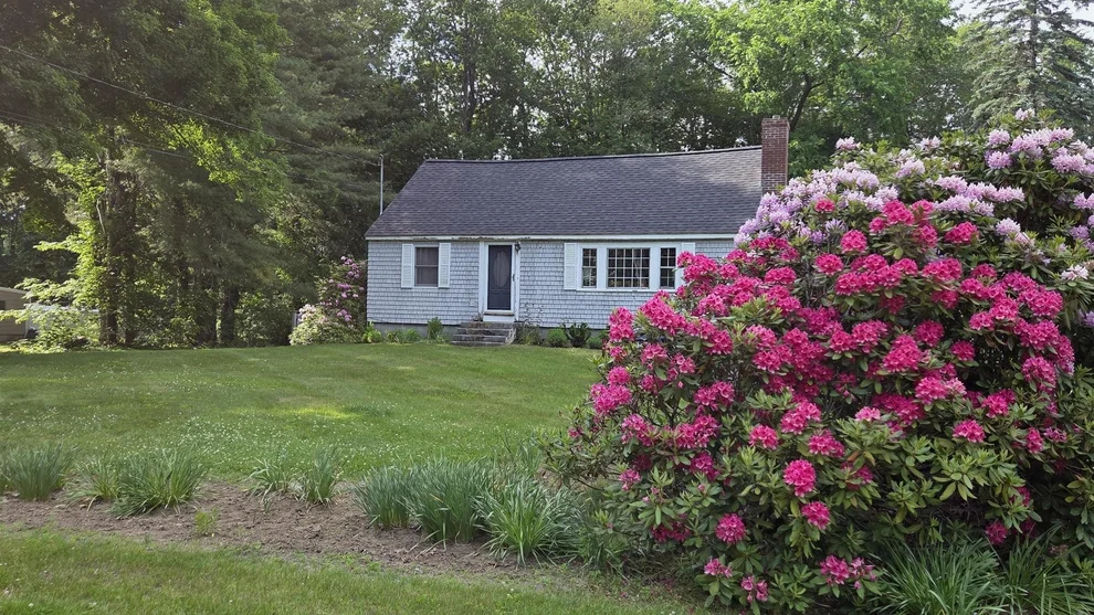 Unit for sale at 6 Exeter, Kingston, NH 03848