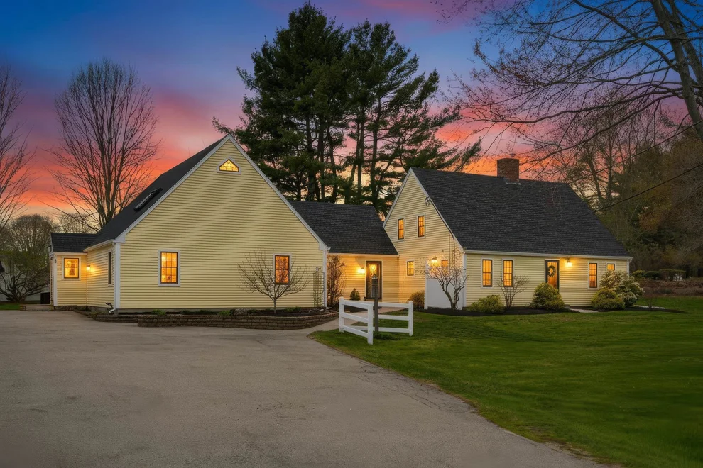 Unit for sale at 6 Fifield, Stratham, NH 03885