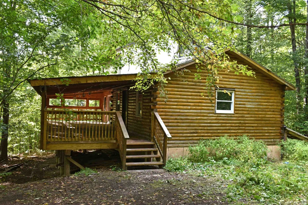 Unit for sale at 397 Winch Hill, Roxbury, VT 05663