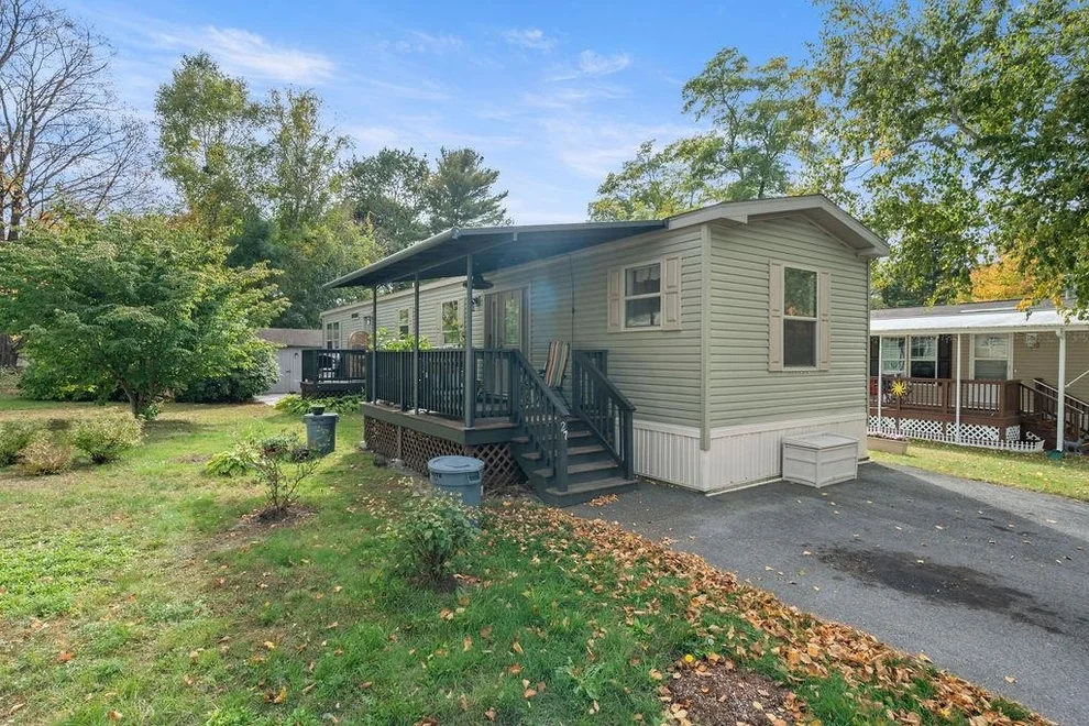 Unit for sale at 27 Hayes, Exeter, NH 03833