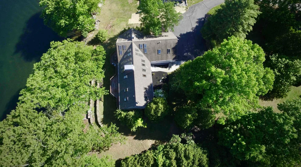 Unit for sale at 2 Blue Heron, Deerfield, NH 03037