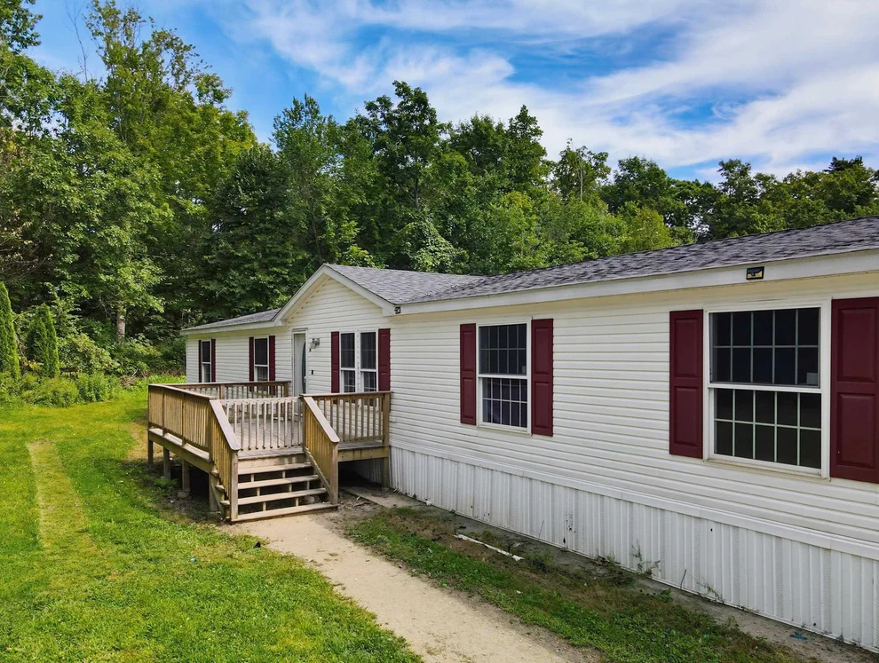 Unit for sale at 10 Davis, New Boston, NH 03070