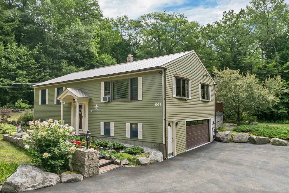 Unit for sale at 108 Maple Manor, Conway, NH 03813