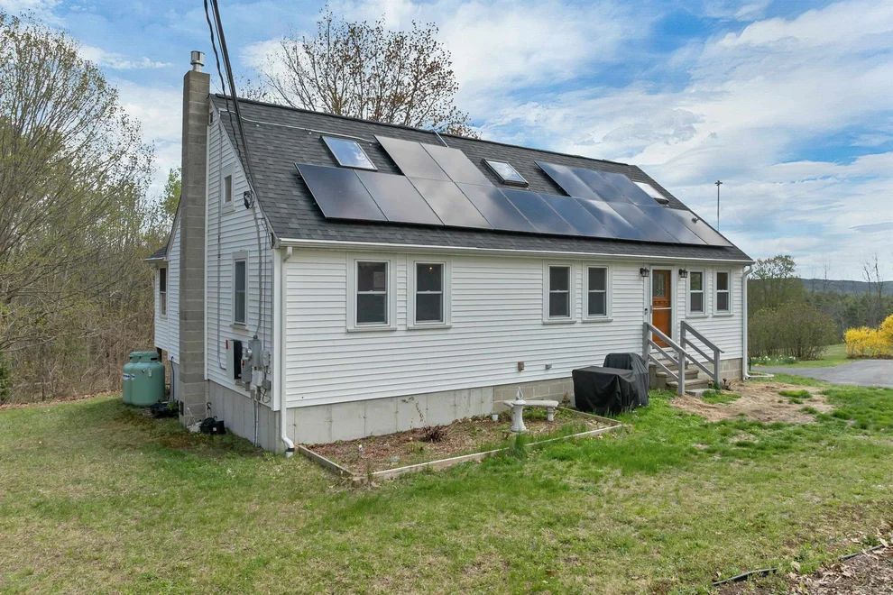 Unit for sale at 156 Branch Hill, Milton, NH 03852
