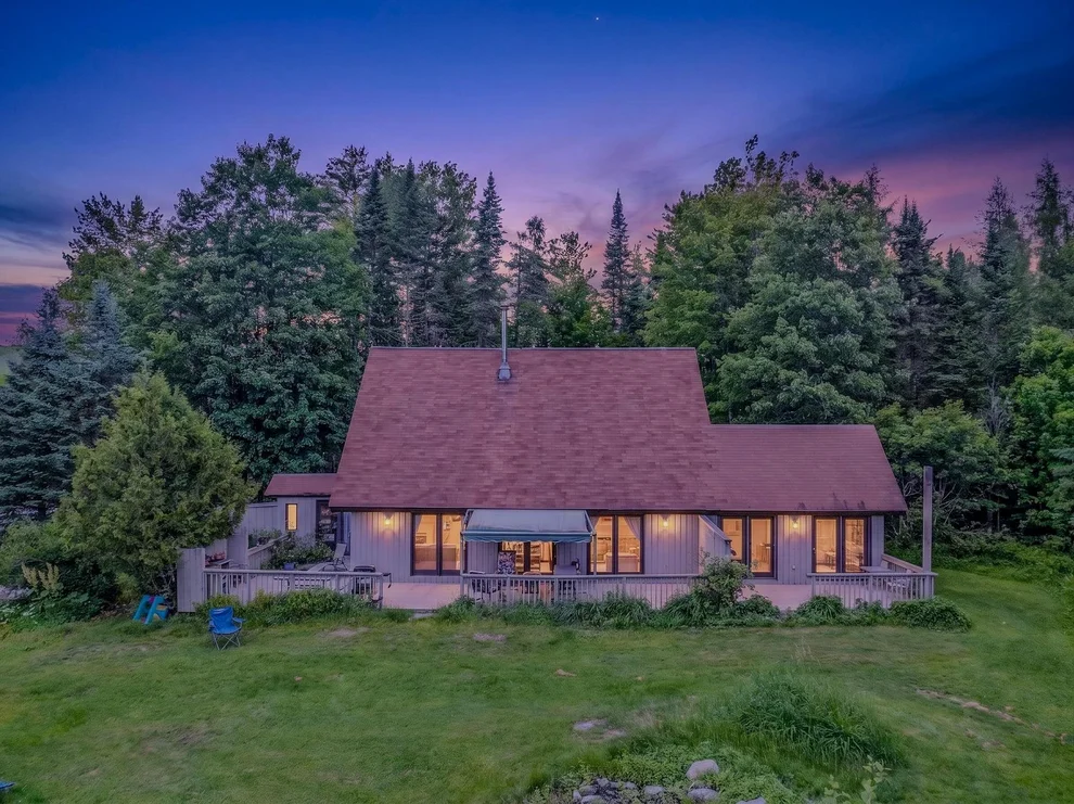 Unit for sale at 2054 Whitefield, Bethlehem, NH 03574