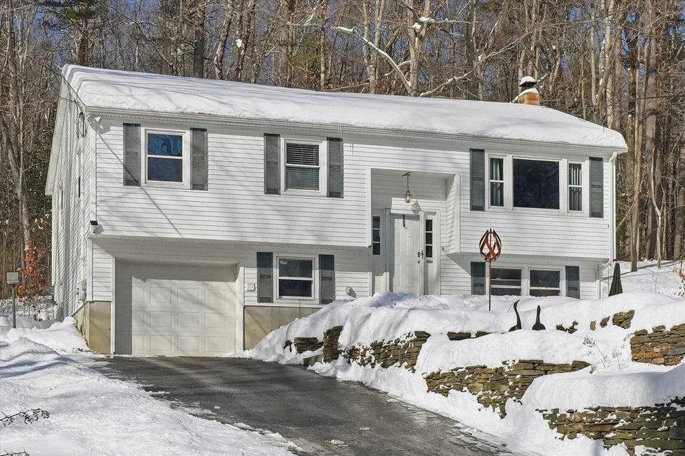 Unit for sale at 5 Richard, Raymond, NH 03077