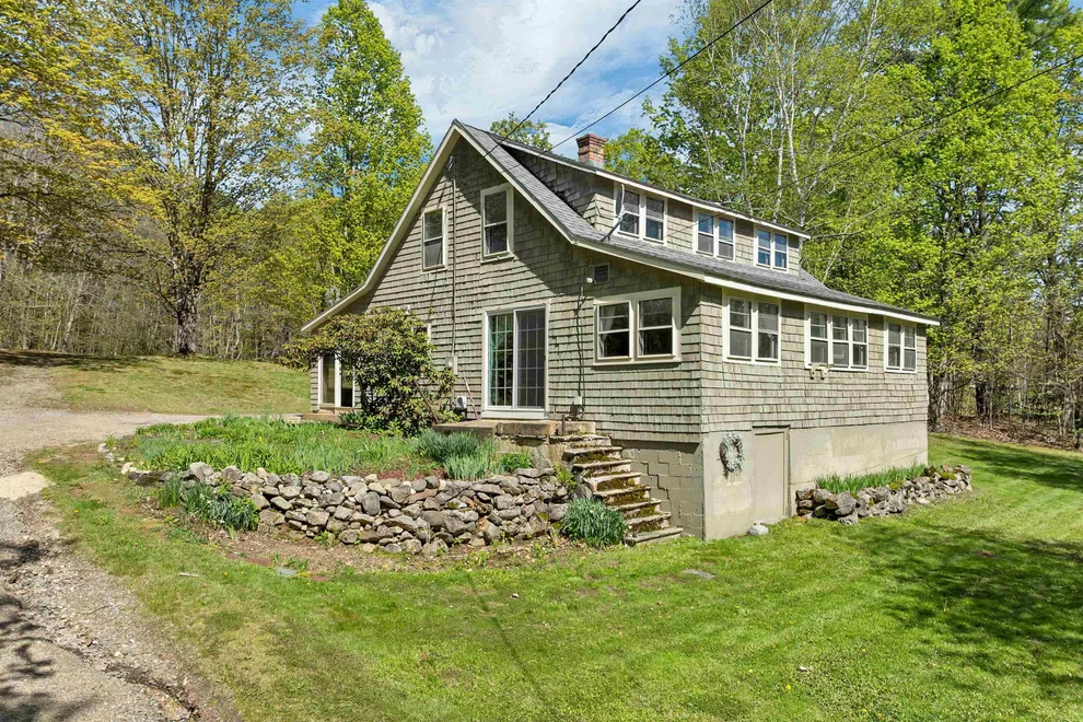 Unit for sale at 546 White Oaks, Laconia, NH 03246