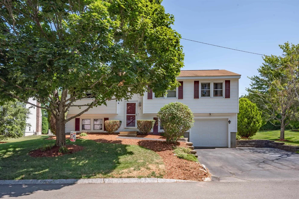 Unit for sale at 3 Copperfield, Nashua, NH 03062