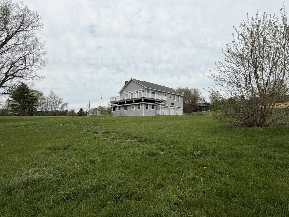 Unit for sale at 85 Elm Hill, Clarendon, VT 05759