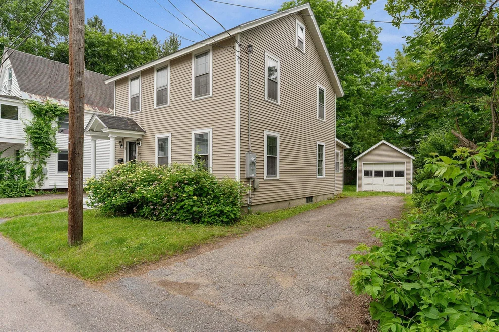 Unit for sale at 39 Latham, Burlington, VT 05401