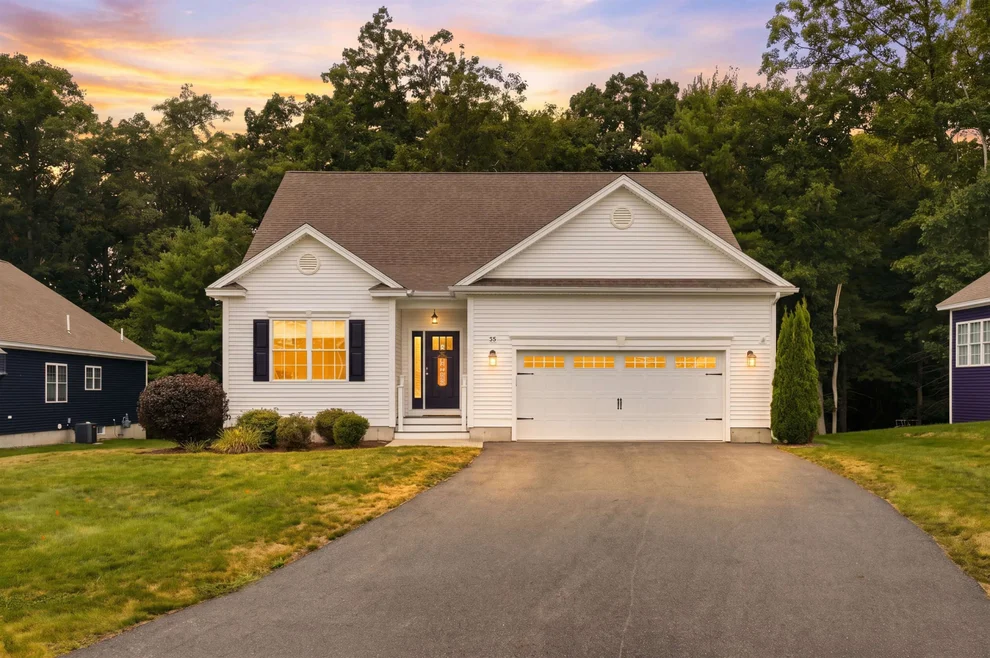 Unit for sale at 25 Crackling Log, Londonderry, NH 03053