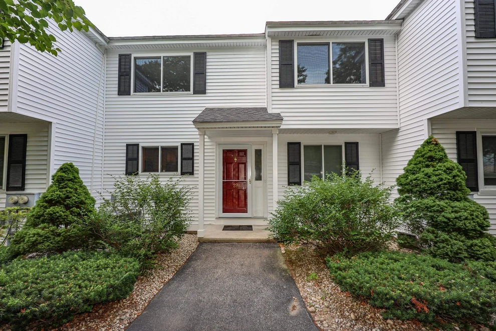 Unit for sale at 135 Amherst, Amherst, NH 03031