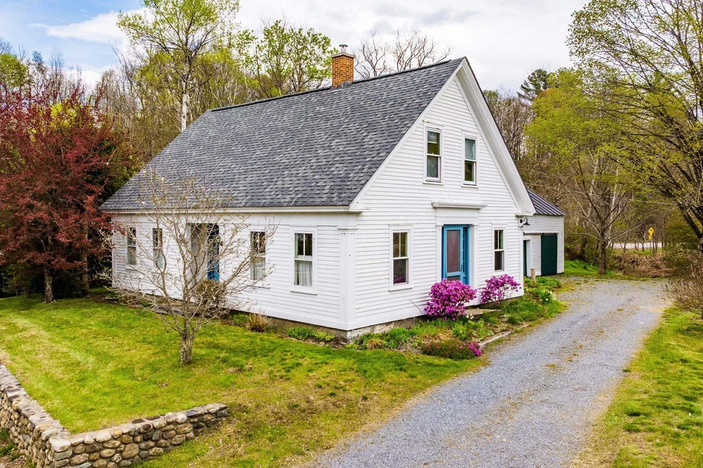 Unit for sale at 136 Route 10, Piermont, NH 03779