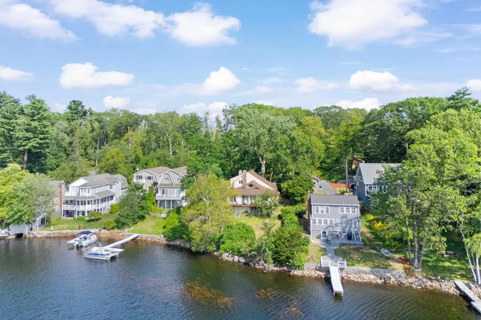 Unit for sale at 21 Goodridge, Salem, NH 03079