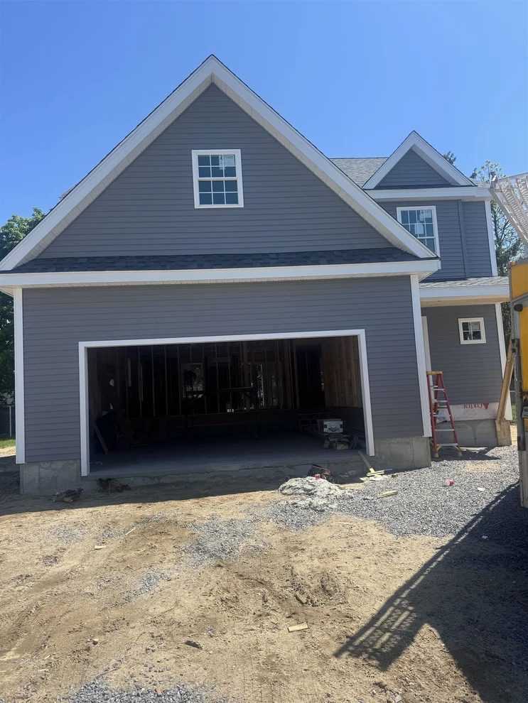 Unit for sale at 74 linwood, Nashua, NH 03060