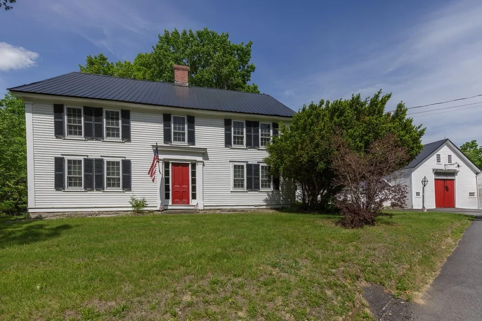 Unit for sale at 2 Raymond, Deerfield, NH 03037