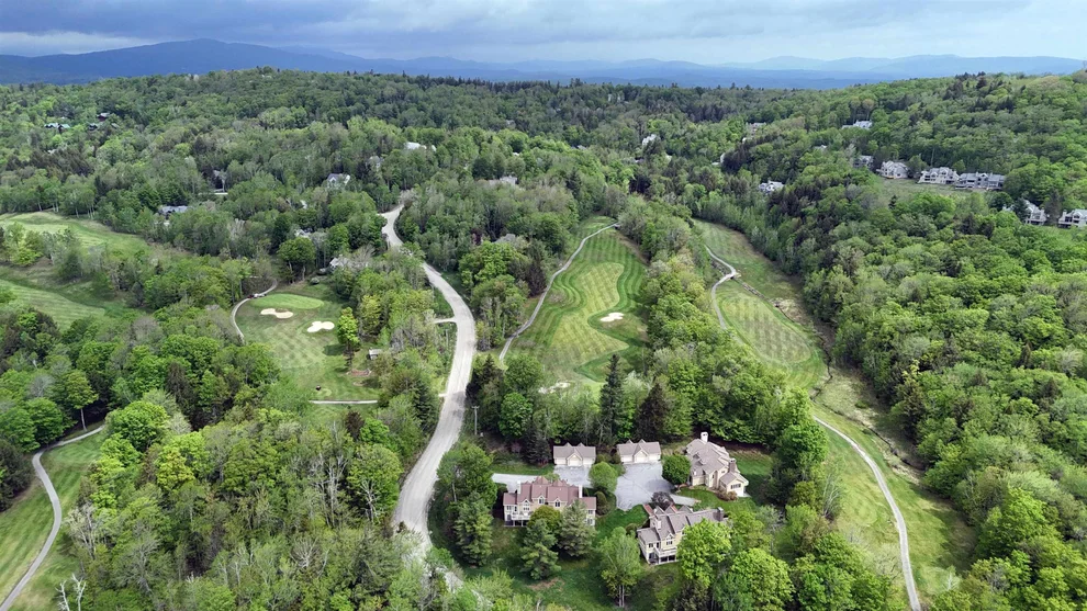 Unit for sale at 52 High Meadow, Winhall, VT 05155