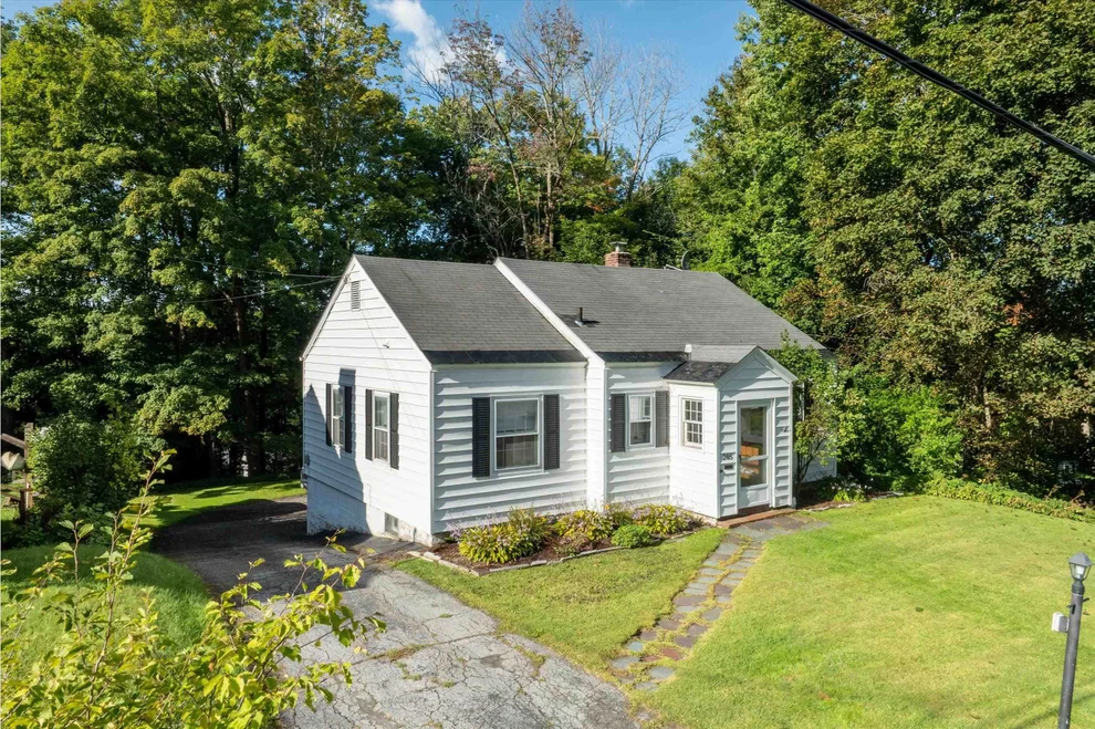 Unit for sale at 285 Tremont, Barre City, VT 05641