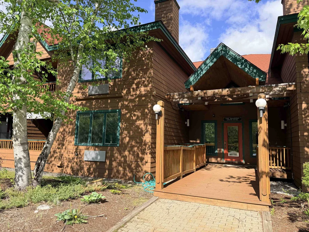 Unit for sale at 10 Lakeside W, Woodstock, NH 03262