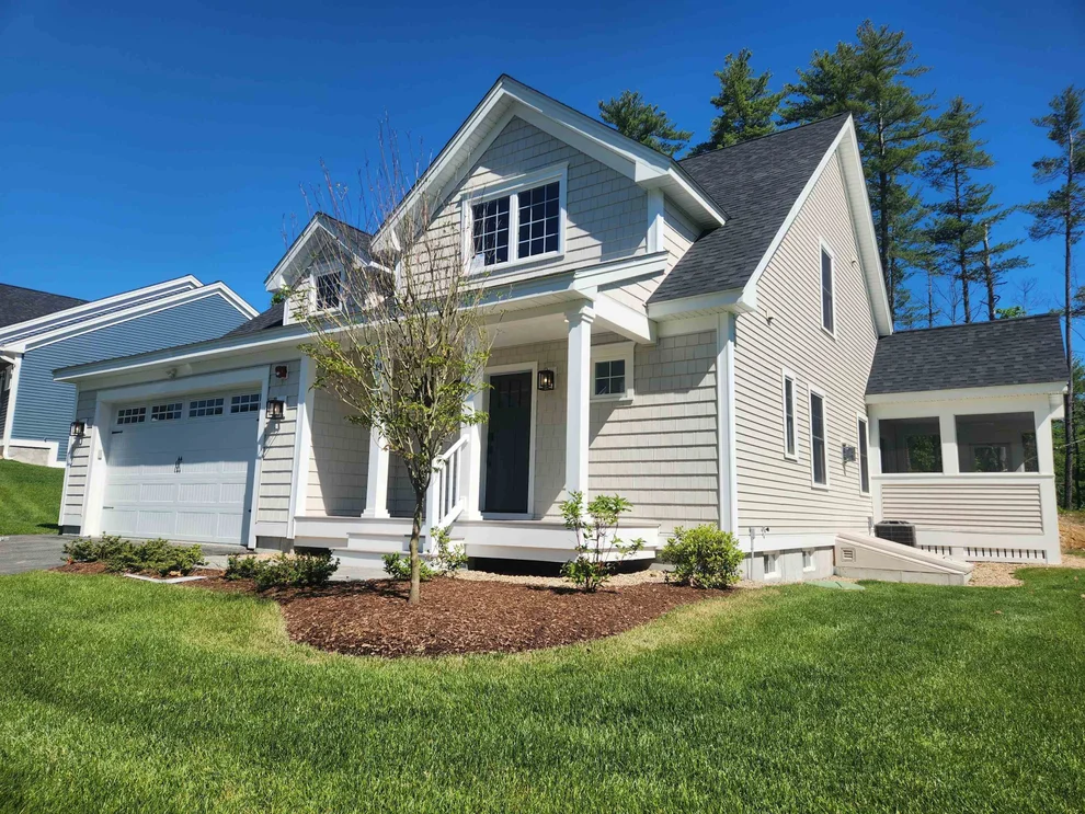 Unit for sale at 14 Evergreen, Auburn, NH 03032