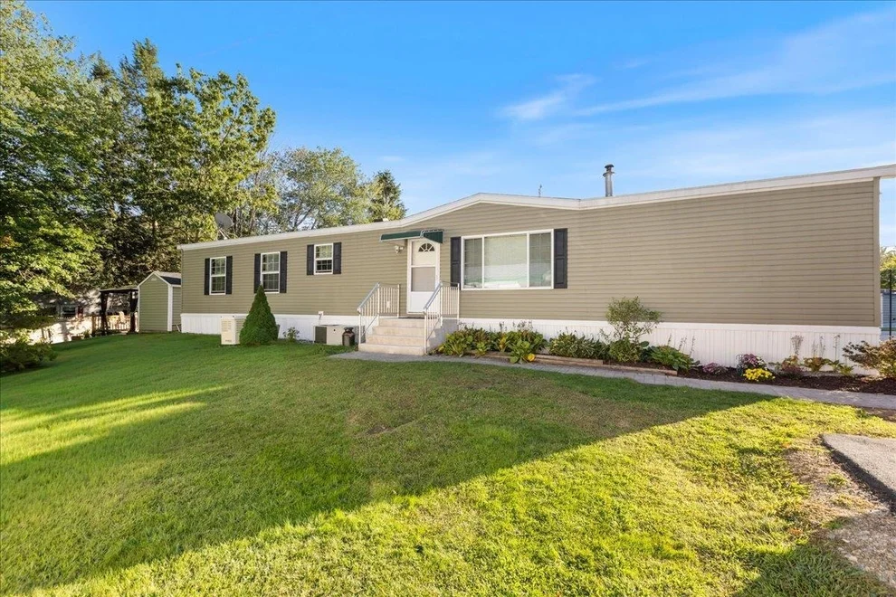 Unit for sale at 22 Willow, Newton, NH 03858