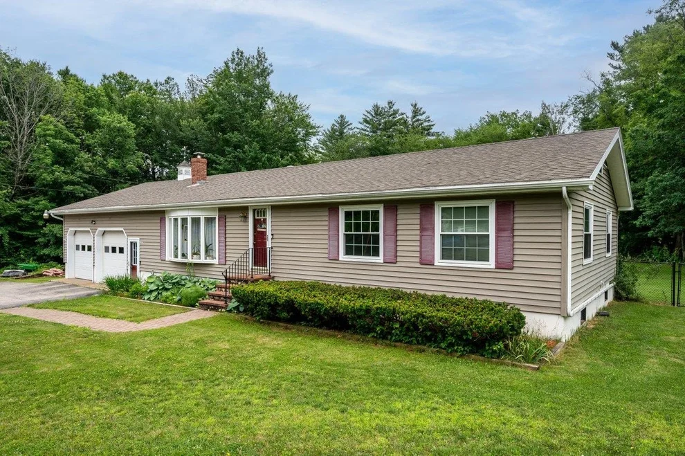 Unit for sale at 13 Pearl, Somersworth, NH 03878