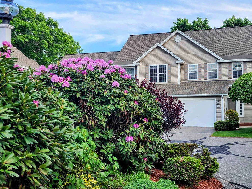 Unit for sale at 3 Summer Snow, Bedford, NH 03110