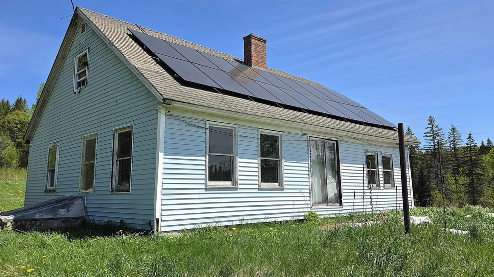 Unit for sale at 731 Hollow, Stewartstown, NH 03576