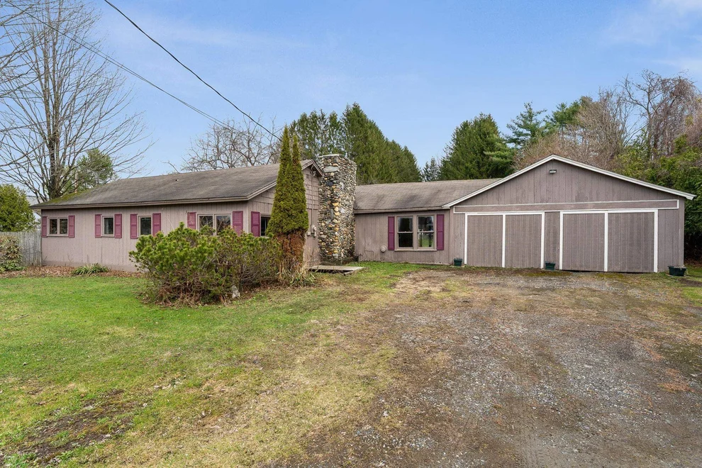 Unit for sale at 205 Loomis Hill, Waterbury, VT 05677