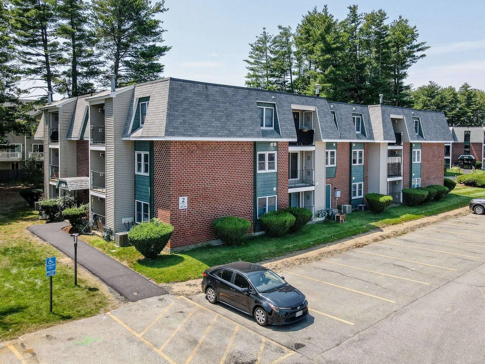 Unit for sale at 2 Roedean, Nashua, NH 03063
