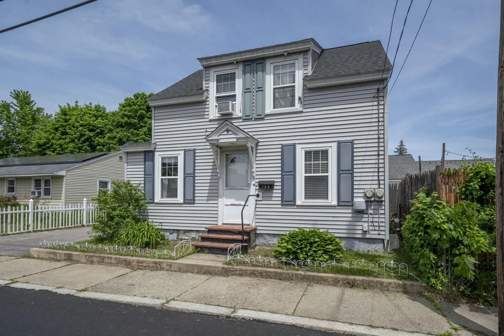 Unit for sale at 134 Ash, Nashua, NH 03060