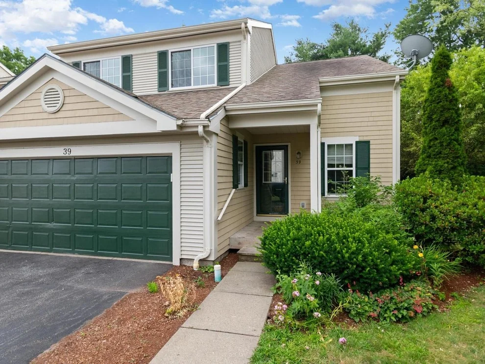 Unit for sale at 39 Fox Run, Essex, VT 05452