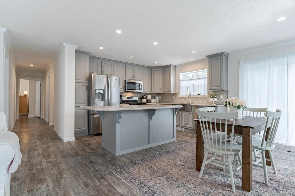 Unit for sale at 104 Robin Hood, Exeter, NH 03833