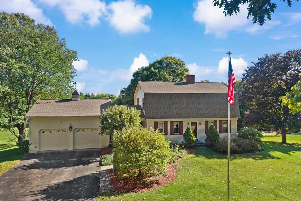 Unit for sale at 112 Kaime, Chichester, NH 03258