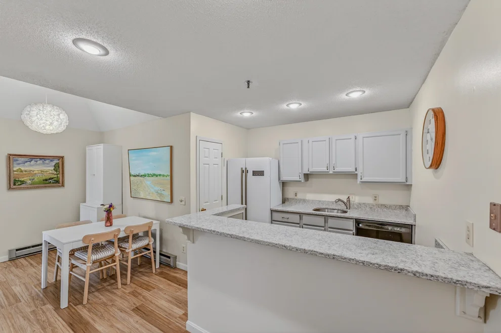 Unit for sale at 28 Academy, Franconia, NH 03580