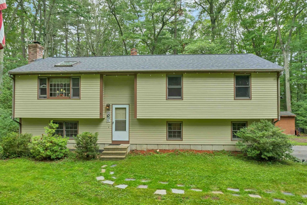 Unit for sale at 11 Dodge, Hampton Falls, NH 03844