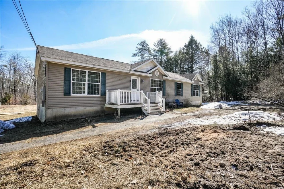 Unit for sale at 59 Harvey Lake, Northwood, NH 03261