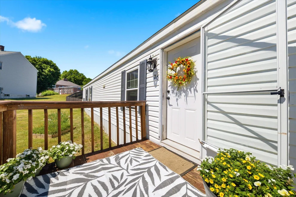 Unit for sale at 20 Center, Epping, NH 03042