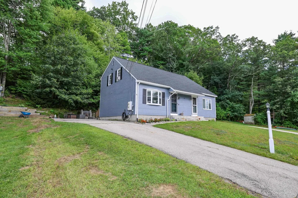 Unit for sale at 49A Dale, Hooksett, NH 03106