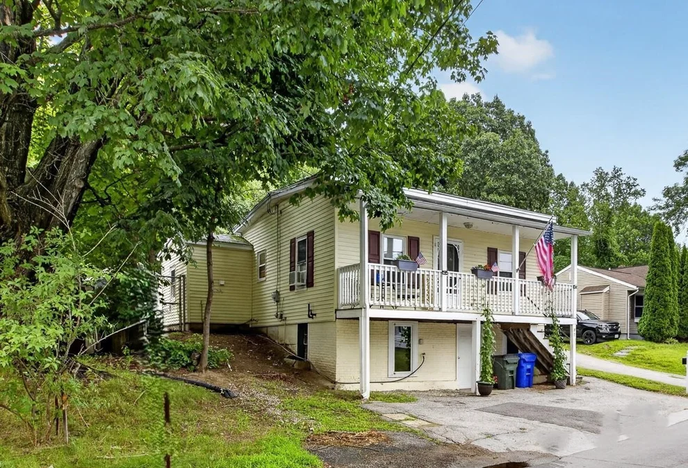 Unit for sale at 91 Dunbar, Manchester, NH 03103