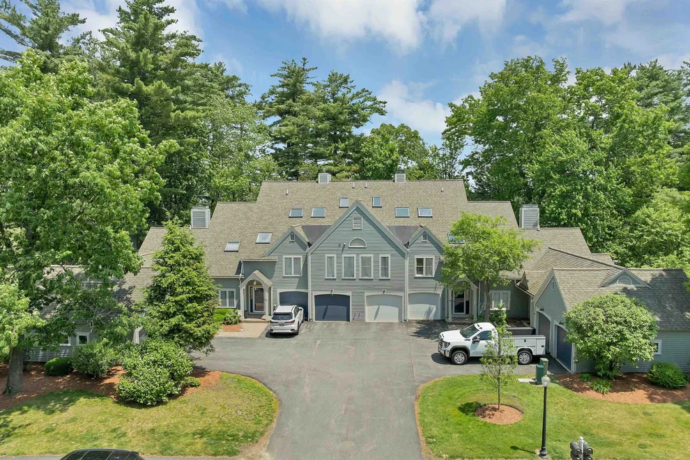 Unit for sale at 53 Hawthorne Village, Nashua, NH 03062