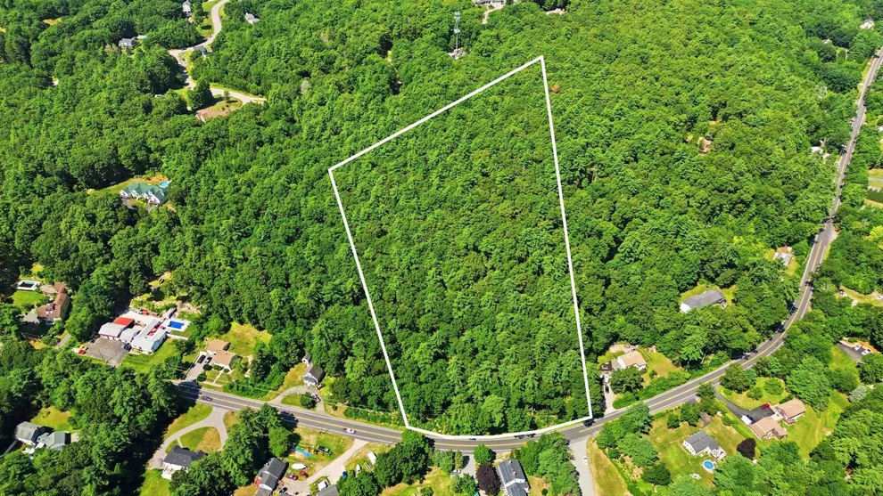 Unit for sale at 00 Mammoth, Pelham, NH 03076