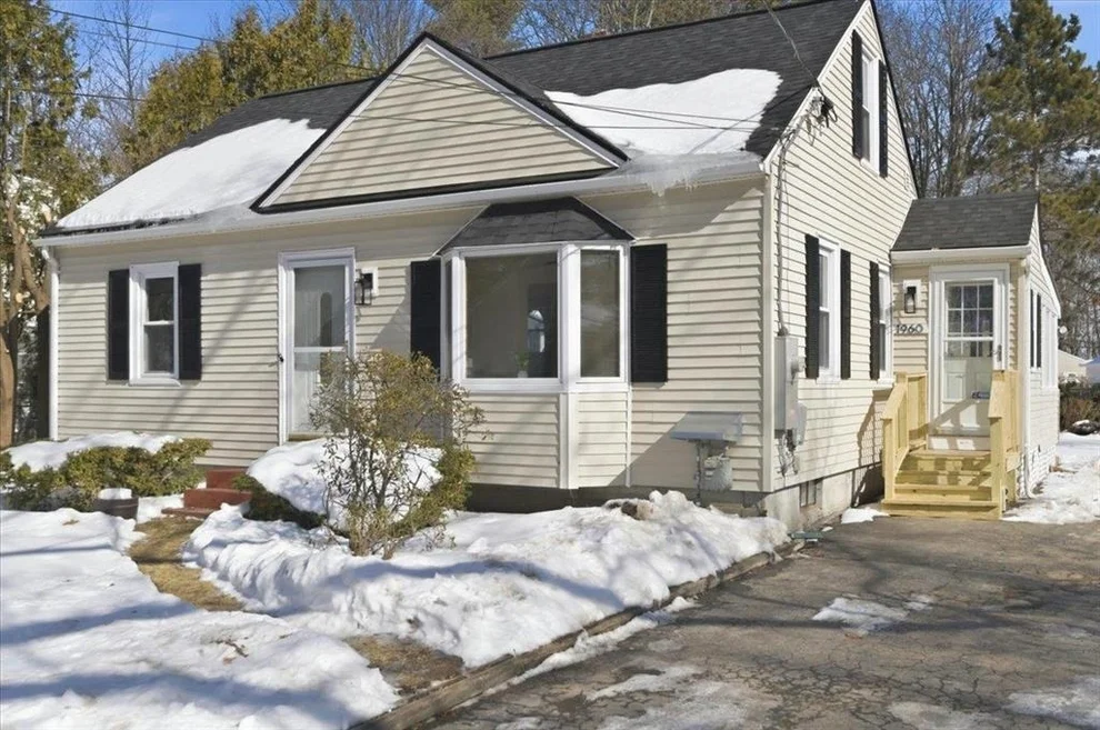 Unit for sale at 1960 North, Burlington, VT 05408