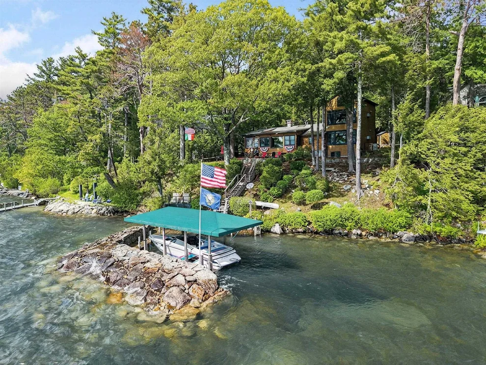 Unit for sale at 122 Broadside, Wolfeboro, NH 03894
