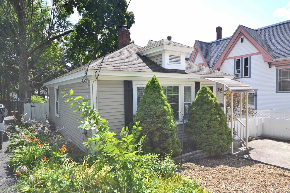 Unit for sale at 461 Manchester, Manchester, NH 03103