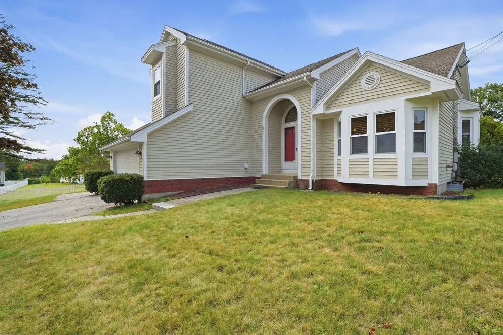 Unit for sale at 14 Highview, Manchester, NH 03104