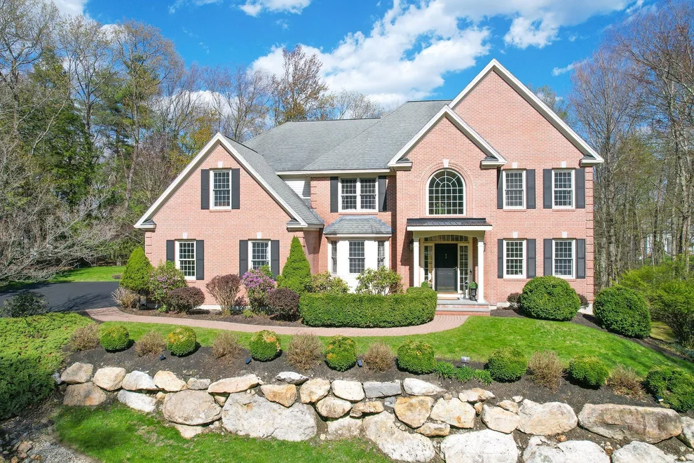 Unit for sale at 50 Newfane, Bedford, NH 03110