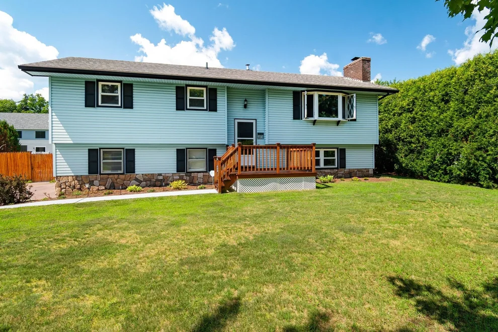 Unit for sale at 273 Al Shir, Colchester, VT 05446