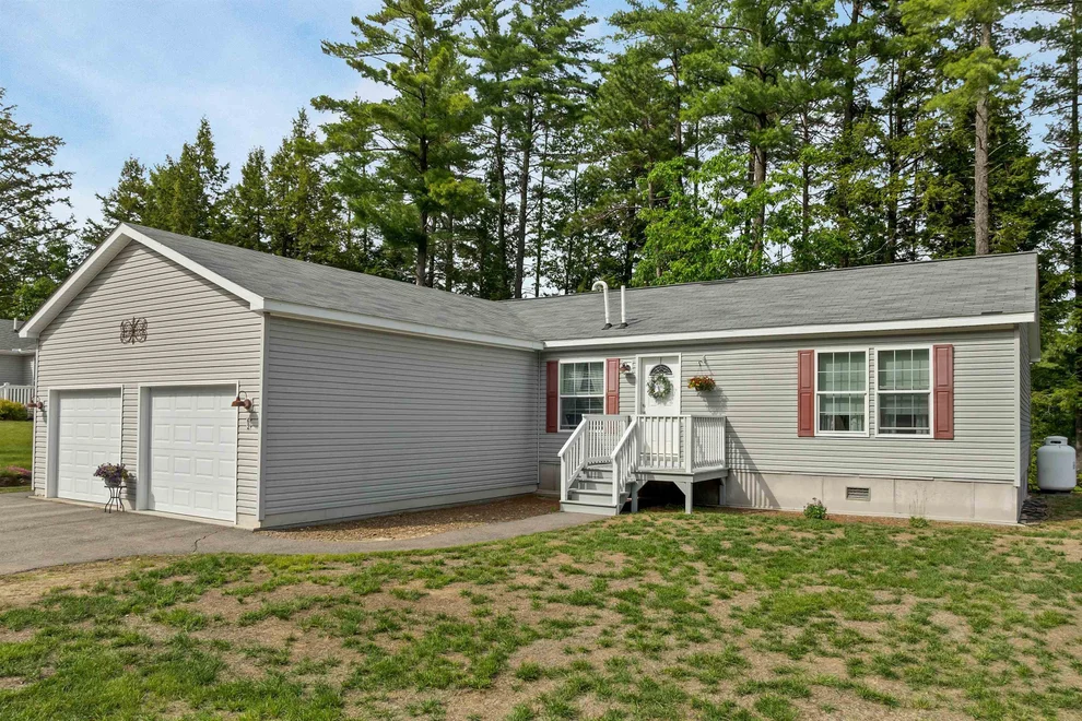 Unit for sale at 62 Mansfield Woods, New Hampton, NH 03256