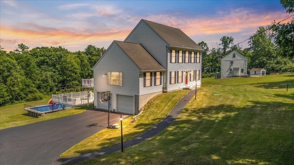 Unit for sale at 248 Grant, Newmarket, NH 03857